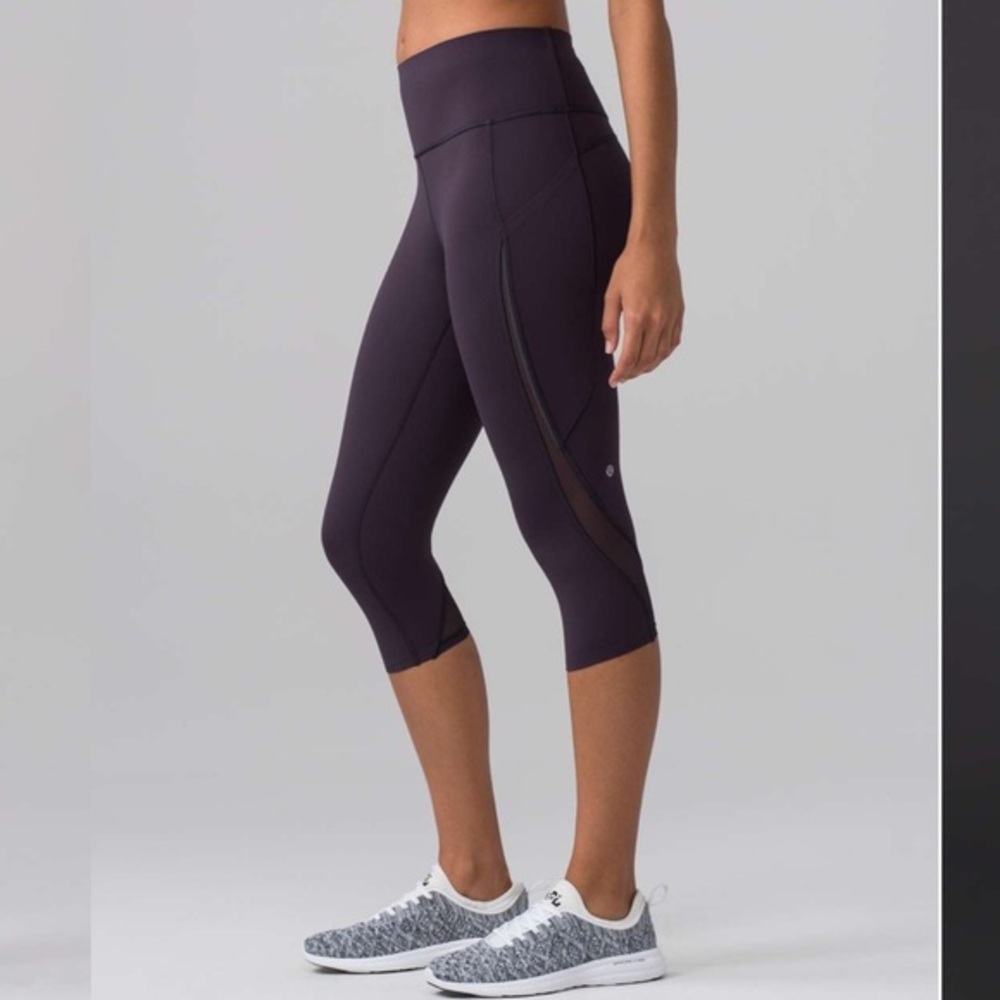 LULULEMON Pace Perfect Crop Legging Pants In Boysenberry Size 4